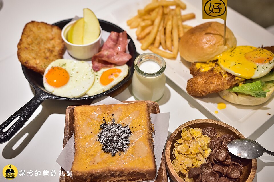 Ham and egg toast