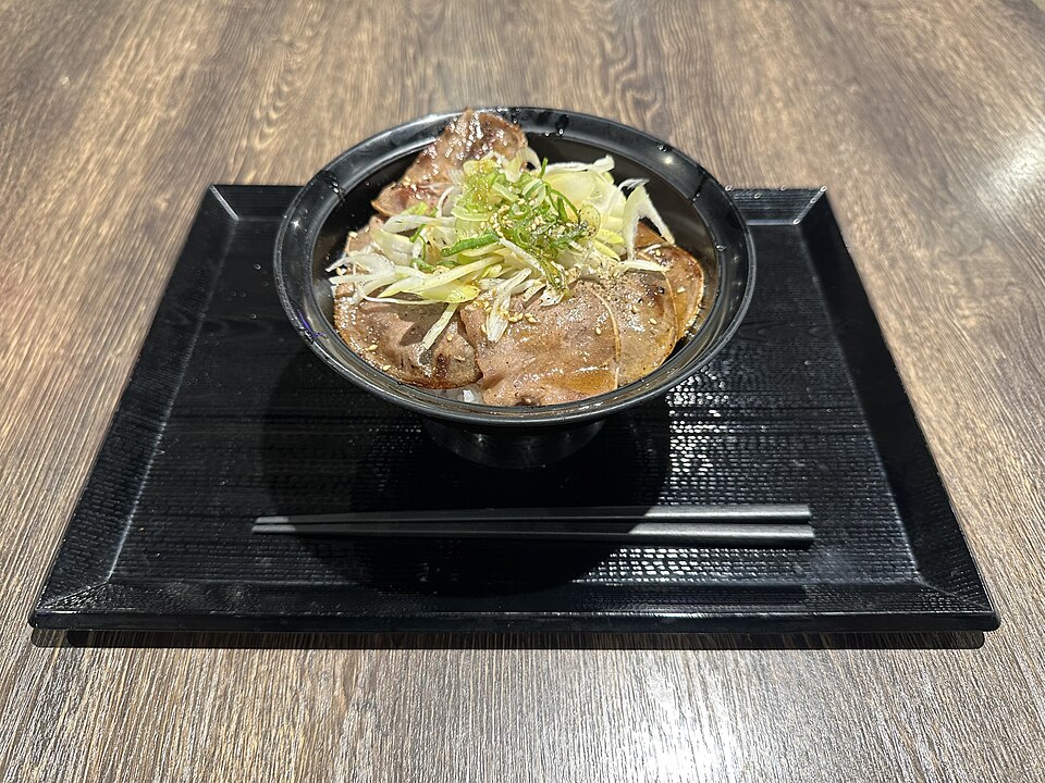 Sliced pork tongue