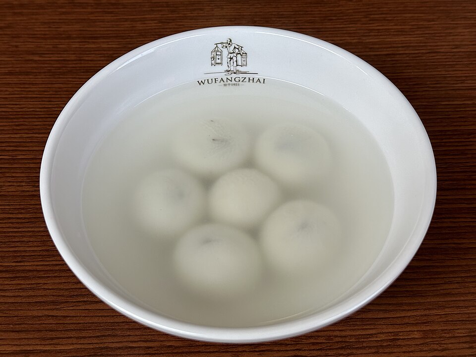 Tangyuan (sweet rice-ball soup)