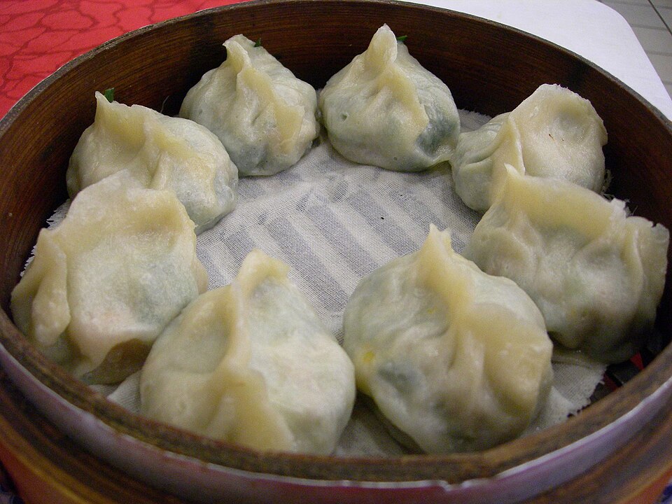 Steamed dumplings