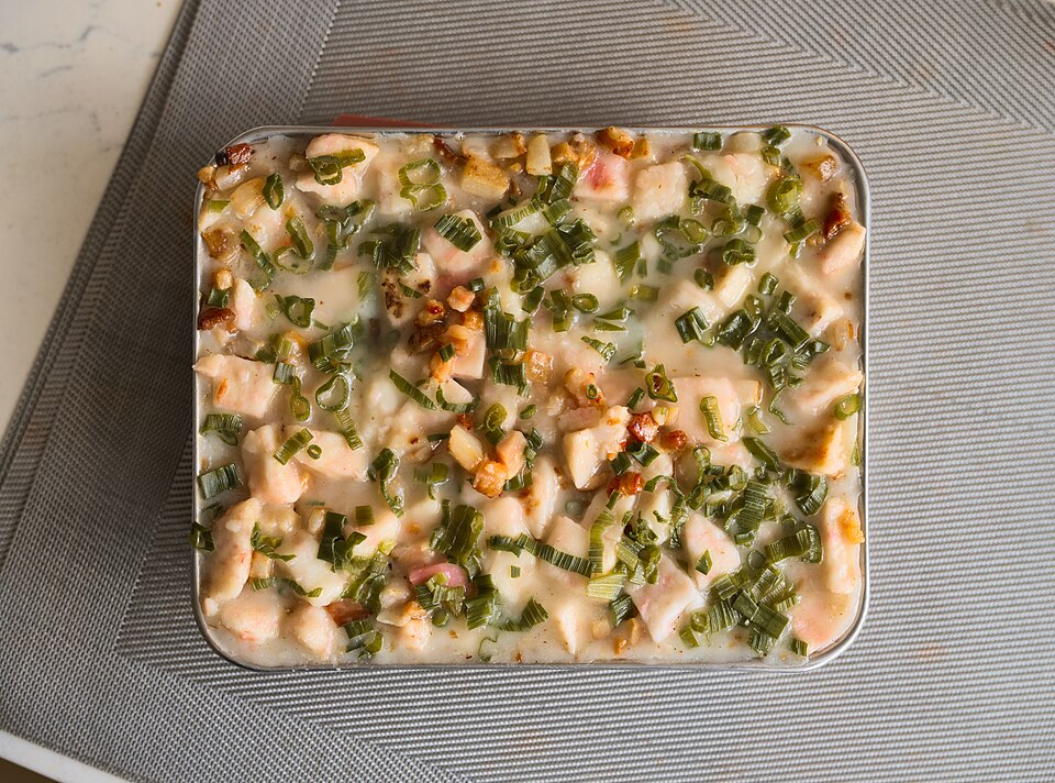 Steamed taro cake