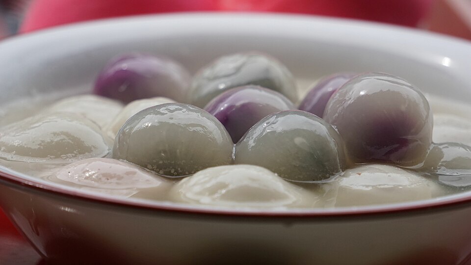 Tangyuan (sweet rice-ball soup)